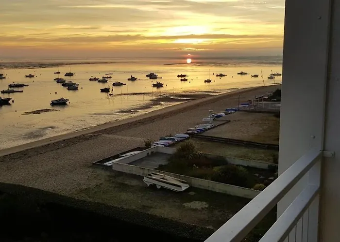 T2 Les Pieds Dans L'eau * ארסשון